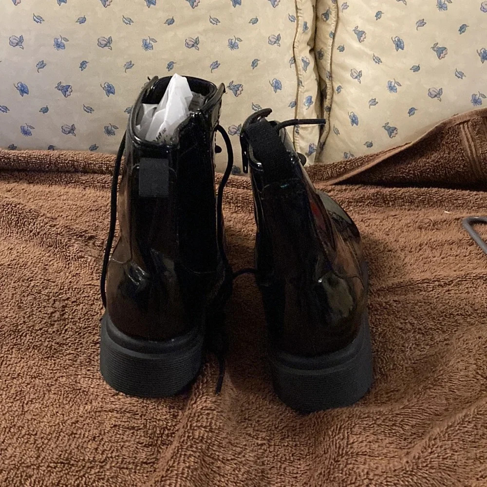 Cherokee Boots - Picture 3 of 5